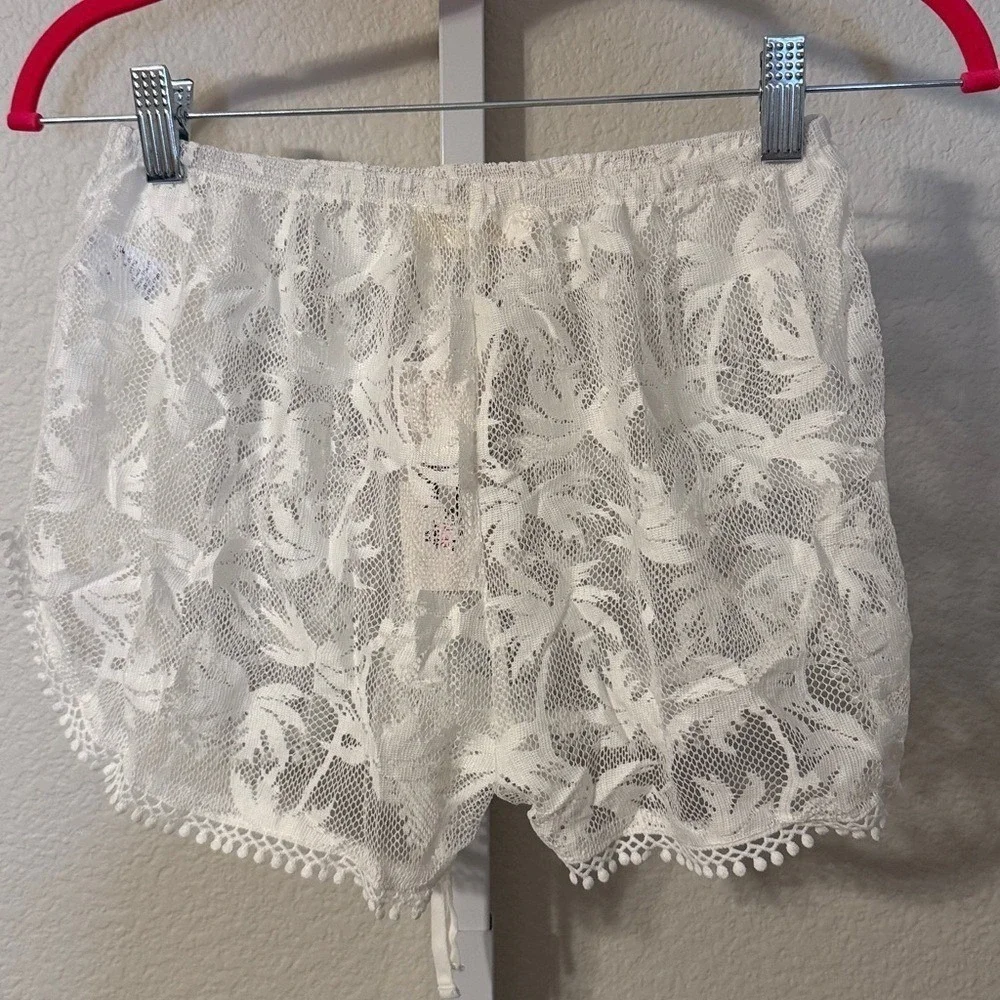 Francescas White Lace Palm Tree Swimsuit Coverup Shorts Pom Trim SM Beachy - Picture 6 of 7